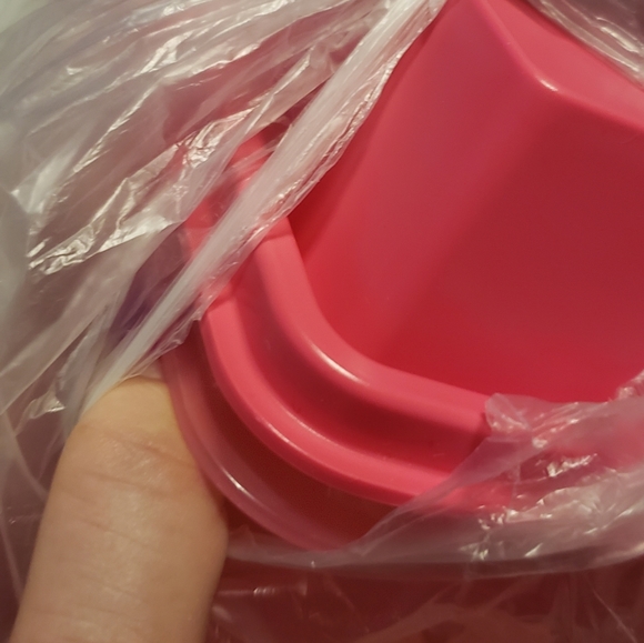 Tupperware Pick-A-Deli. Red - Picture 4 of 7